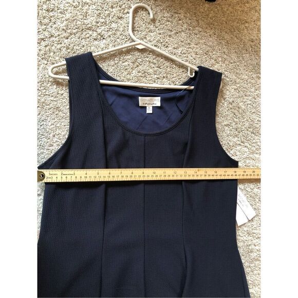 Signature by Robbie Bee Women’s Navy Blue Eye-Hole Floral Bottom Trim Pattern Sl - Picture 6 of 9